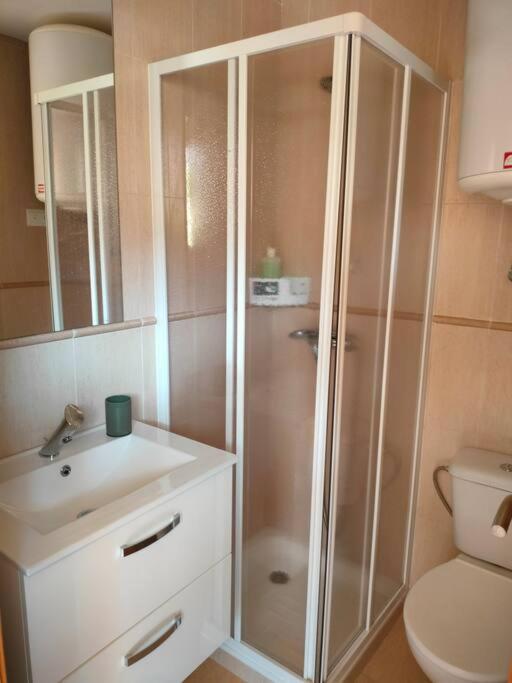 Apartment Bajo Con Jardin A Pie De Playa Y Piscina Comunitaria Con Jacuzzi
