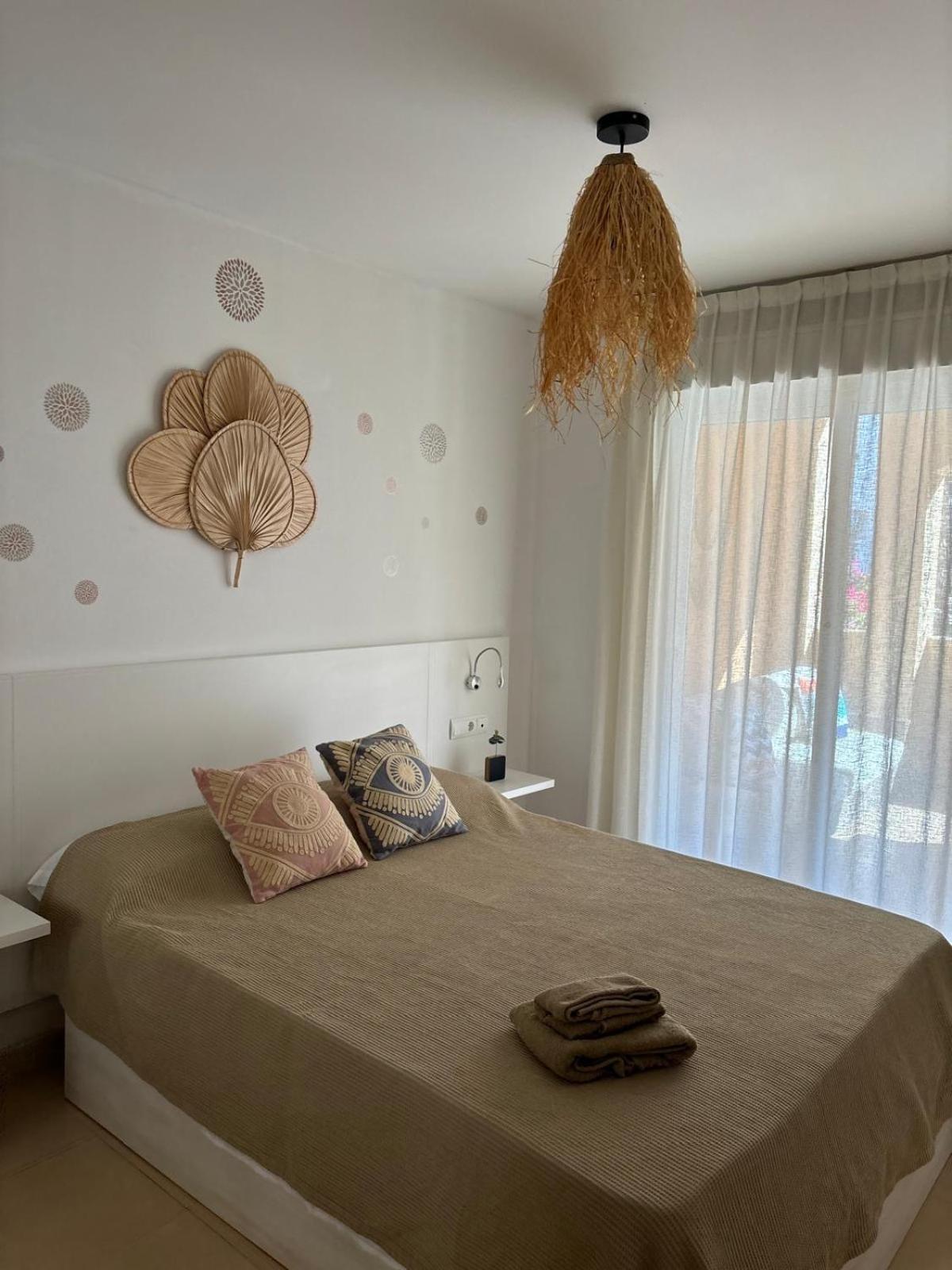 Apartment Bajo Con Jardin A Pie De Playa Y Piscina Comunitaria Con Jacuzzi *