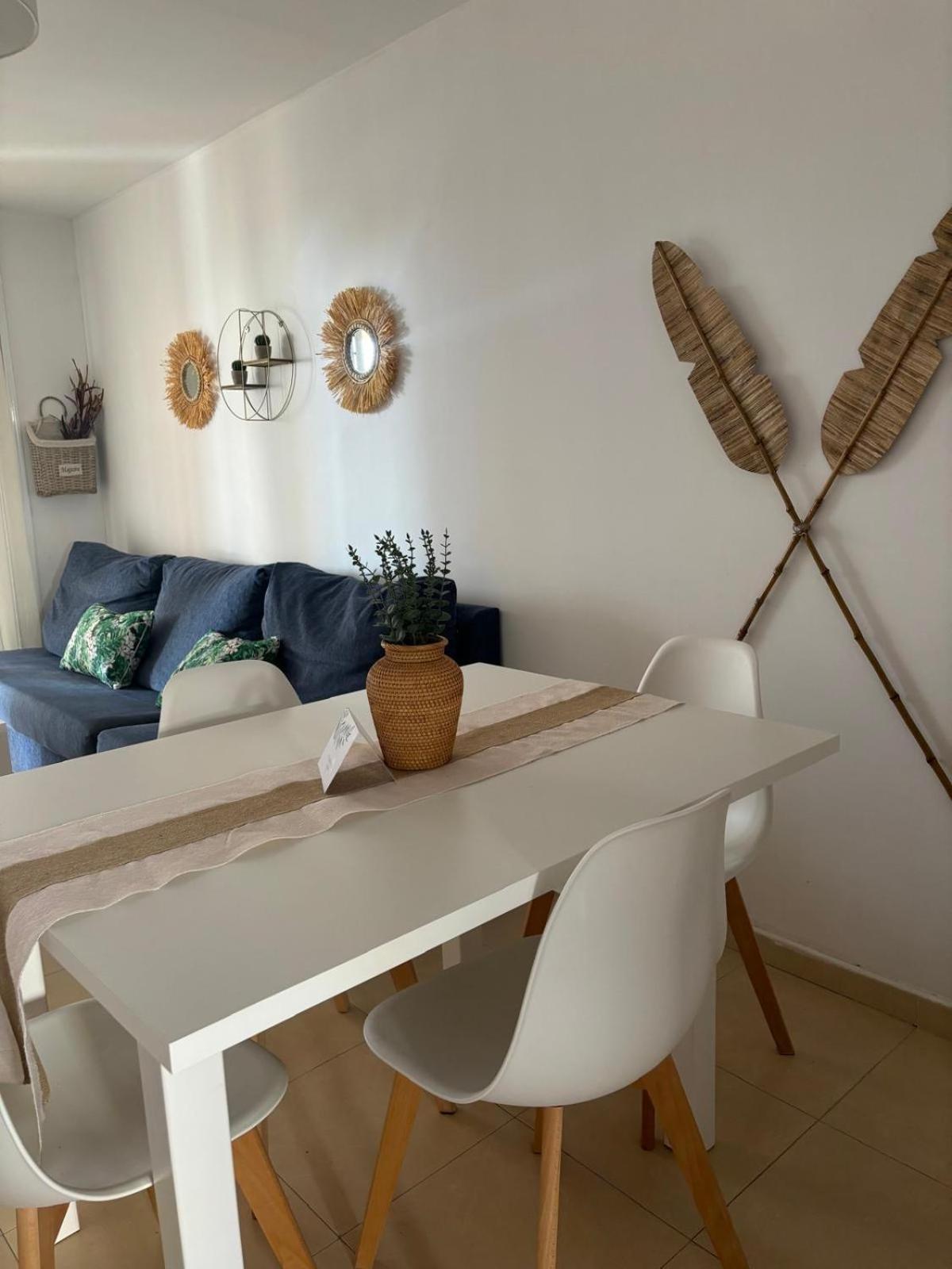 Bajo Con Jardin A Pie De Playa Y Piscina Comunitaria Con Jacuzzi