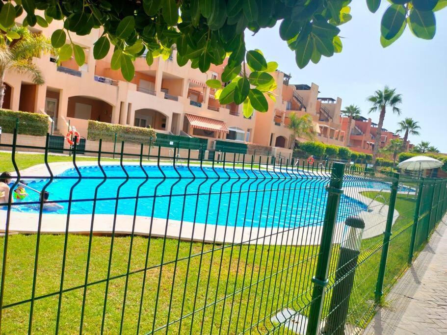Apartment Bajo Con Jardin A Pie De Playa Y Piscina Comunitaria Con Jacuzzi *